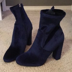 Steve Madden blue velvet booties